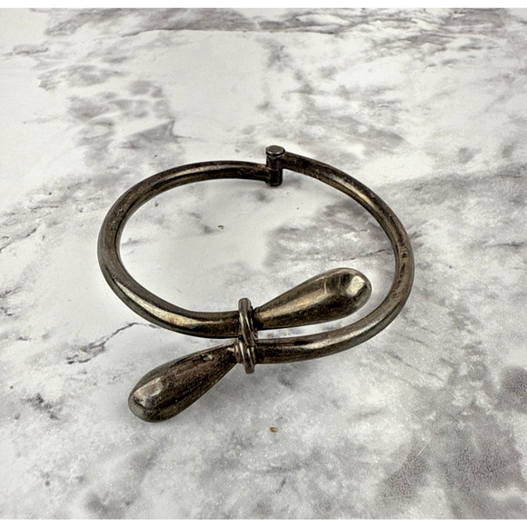 Vintage Mexico Sterling Silver Hinged Bypass Bangle Teardrop Patina Minimal - Picture 1 of 9